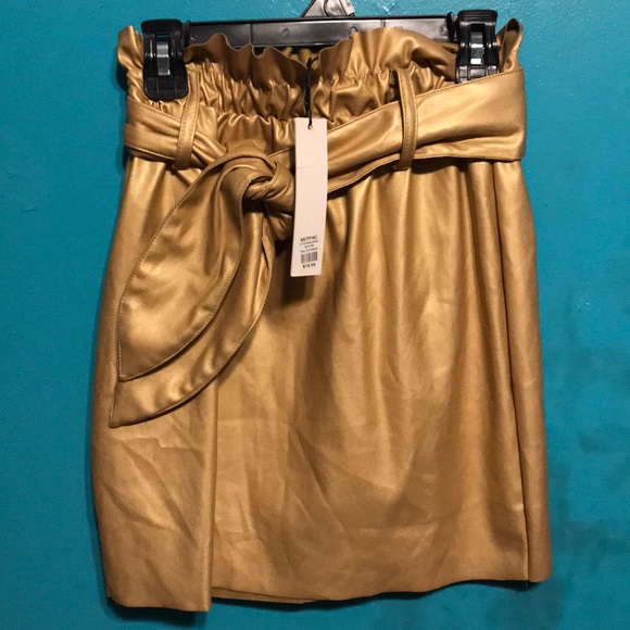 Gold Metallic Midi Skirt With Belt - Picture 1 of 2